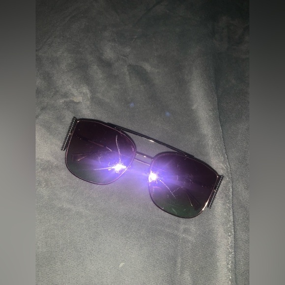 Fendi rose gold oversized freedom sunglasses Swarovski crystals 450$ casual fall